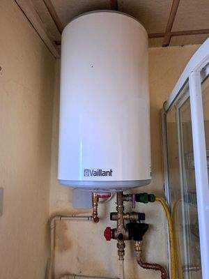 elektr. Warmwasserspeicher aus 2017