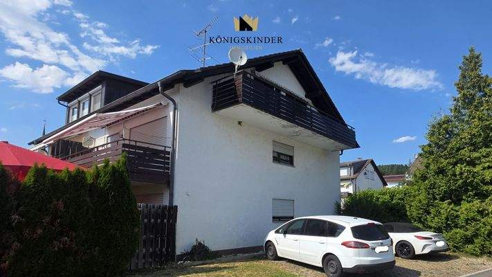 Ansicht mit Stellplätzen