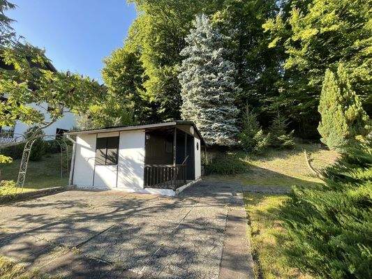 Blick zum Gartenhaus