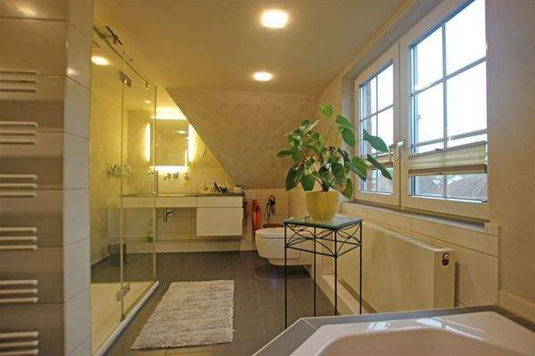 Voll- u. Duschbad - Bild 1