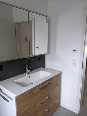 Waschtisch Badezimmer.jpg