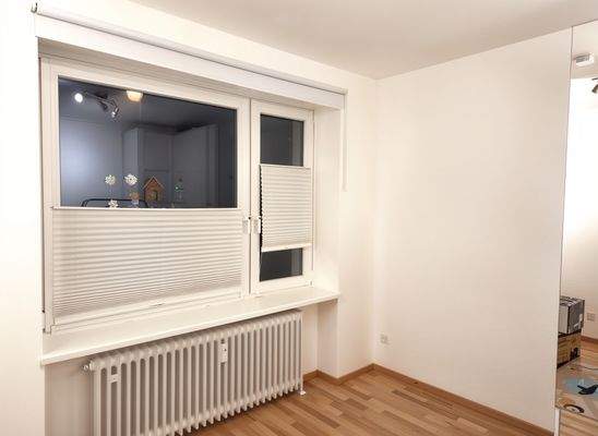 Arbeits- oder Kinderzimmer