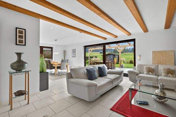 Wohn- und Essbereich EG