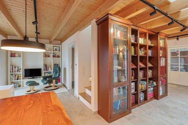 Bibliothek/Wohnzimmer