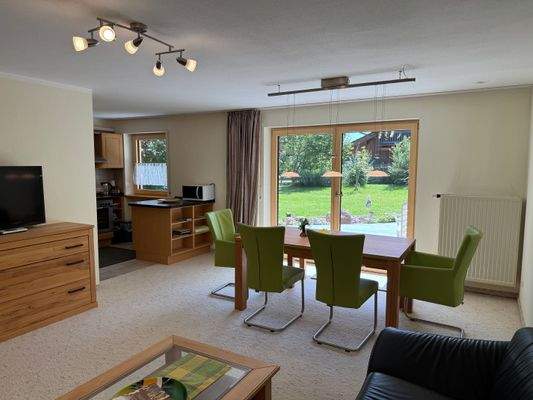 Wohnzimmer in der Einliegerwohnung