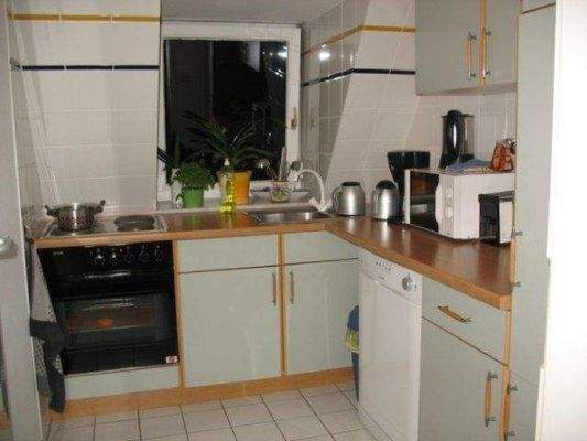 3. vollmöblierte Küche.jpg