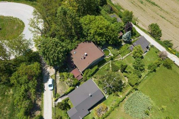 Drohnenblick zum Haus von Norden