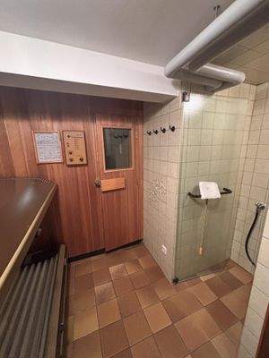 Sauna mit Dusche