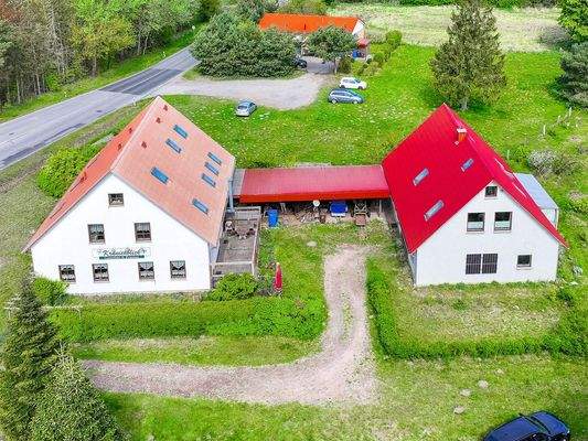  Wohnhaus und Gästehaus