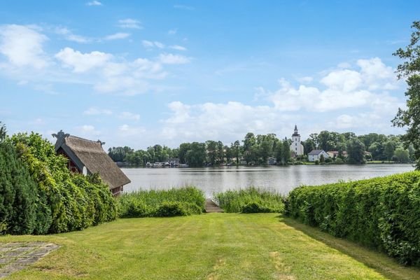 Garten und Seeblick