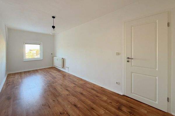 hofseitiges Kinder-, Arbeits- oder Gästezimmer