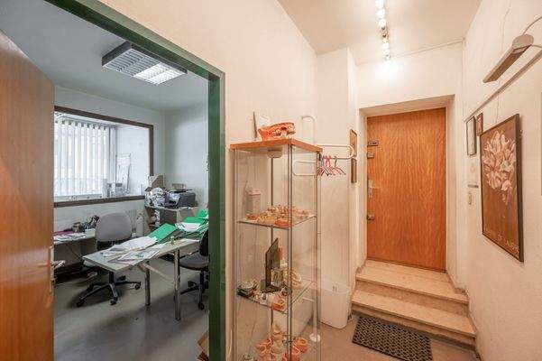 Eingang von Stiegenhaus 