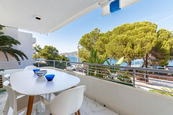 Wohnung mit Traumblick auf das Meer und Gemeinschaftspool in privilegierter Lage von Santa Ponsa