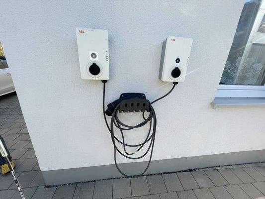 2 x Wallbox