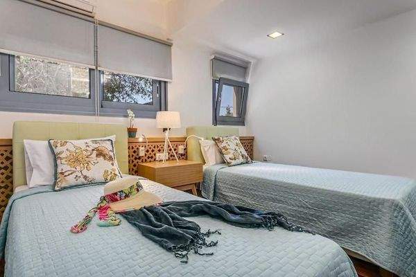 Kreta, Profitis Ilias: Zwei großzügige Villen mit erhöhtem Meerblick zu verkaufen