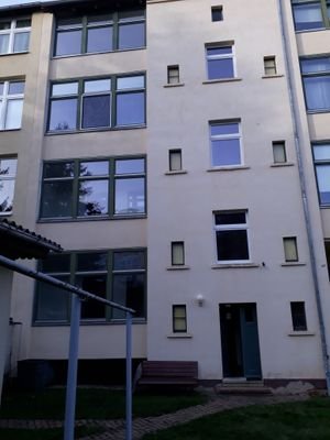 Fassade Hinterhaus mit Wintergarten.jpg