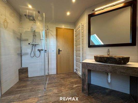 Wohnung - Badezimmer