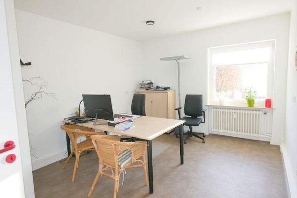Büro/Praxisraum/Zimmer im EG
