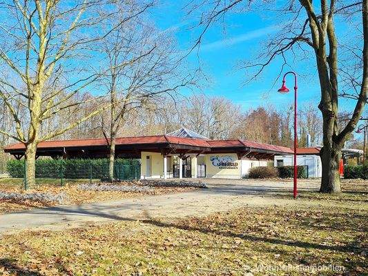 Freibad in ca. 110 m Entfernung