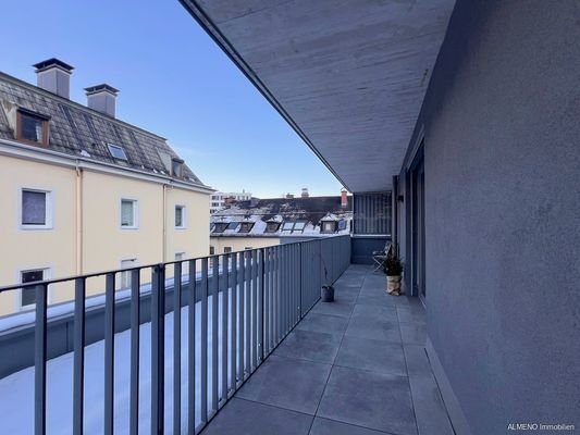 Balkon und Aussicht 