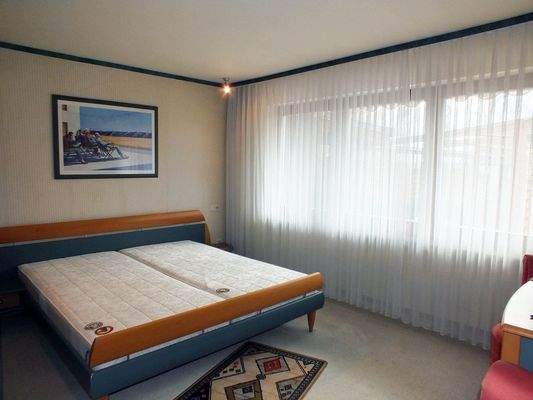 Schlafzimmer im Untergeschoss