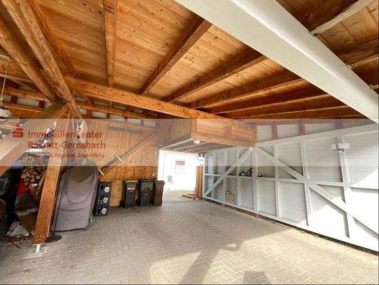 zusätzlicher Stauraum neben dem Carport