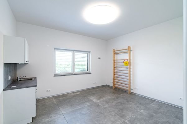 Löwen-Immobilien-Gewerbeobjekt-Büroräume-Gemeinsch