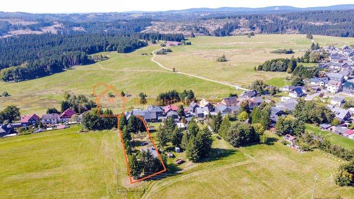 Luftbild Dorf und Landschaft