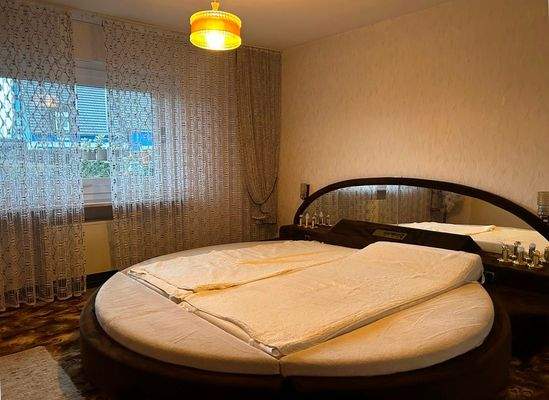 15 Schlafzimmer im UG.jpg