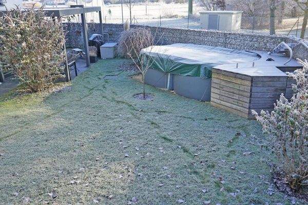 Pool im Winterschlaf