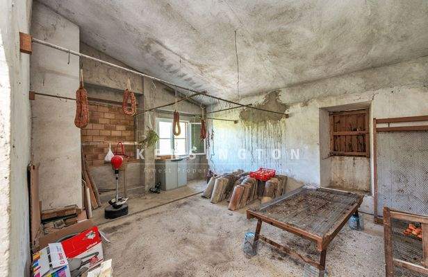 Farm house - Roof truss