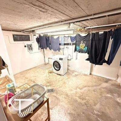 Keller mit Waschmaschine