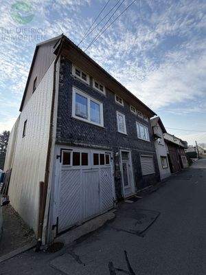 Einfahrt nutzbar als Garage im Haus