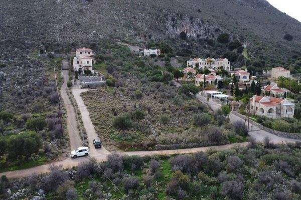 Kreta, Kokkino Chorio: Weitläufiges Gelände mit spektakulärem Meerblick zu verkaufen