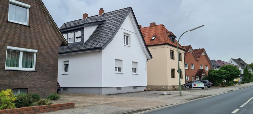 Hausfront links