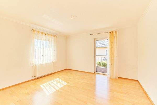 1. OG Schlafzimmer 1.jpg