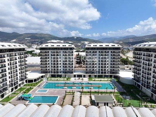 Sea and Pool View Real Estate in Alanya Demirtaş