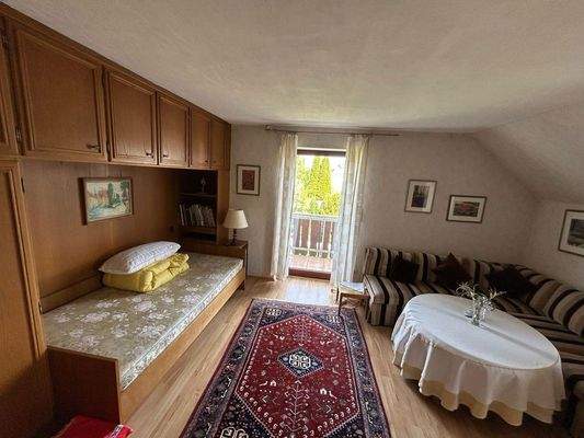 großes Schlafzimmer OG