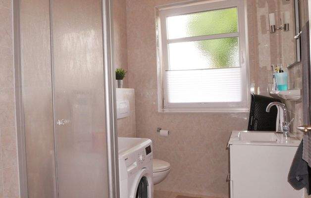 EG Gäste-WC mit Dusche