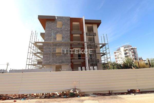 Flats in a Project with a Pool Near the Airport in Antalya