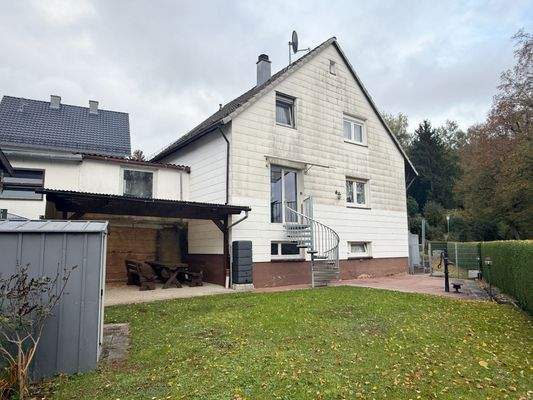 Ansicht Rückseite und Garten