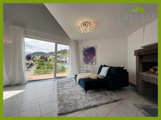 Große Fensterfronten im EG