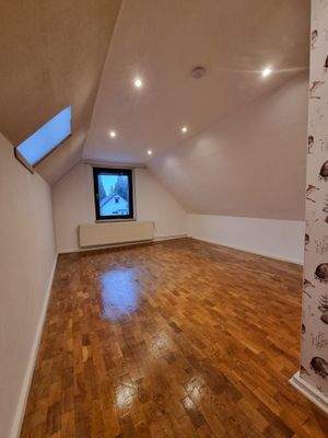 Martensdorf zimmer 1 OG .jpg