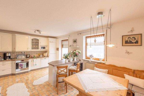 Küche - Esszimmer OG2.jpg