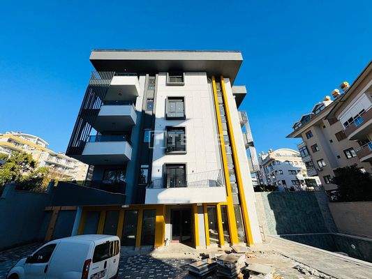 City-View Flats for Sale with a Communal Pool in Alanya Antalya
