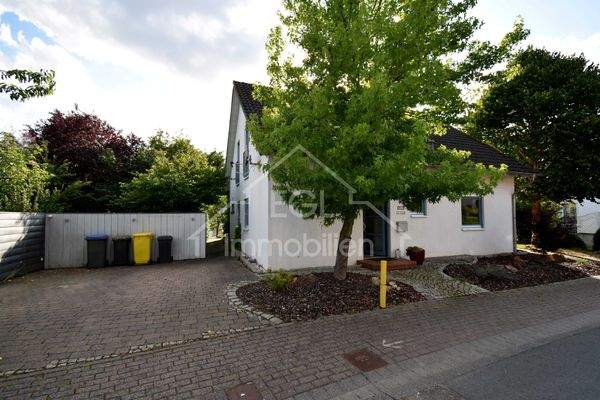 Straßenansicht 2.jpg