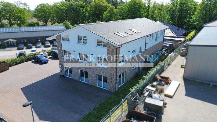 V8828 Bürogebäude 2