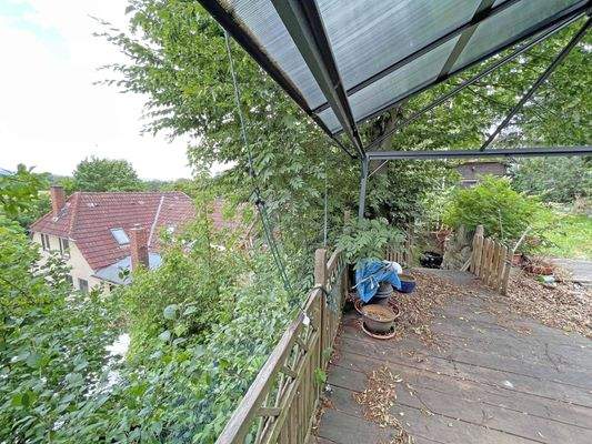 Ausblick vom Gartenterrasse mit Haus