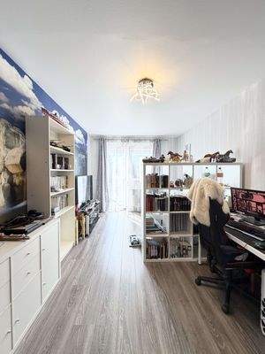 1.OG Zimmer mit Balkon Zugang 