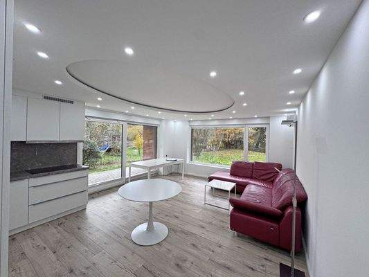 Wohnküche Hinterhaus mit Blick in den Garten